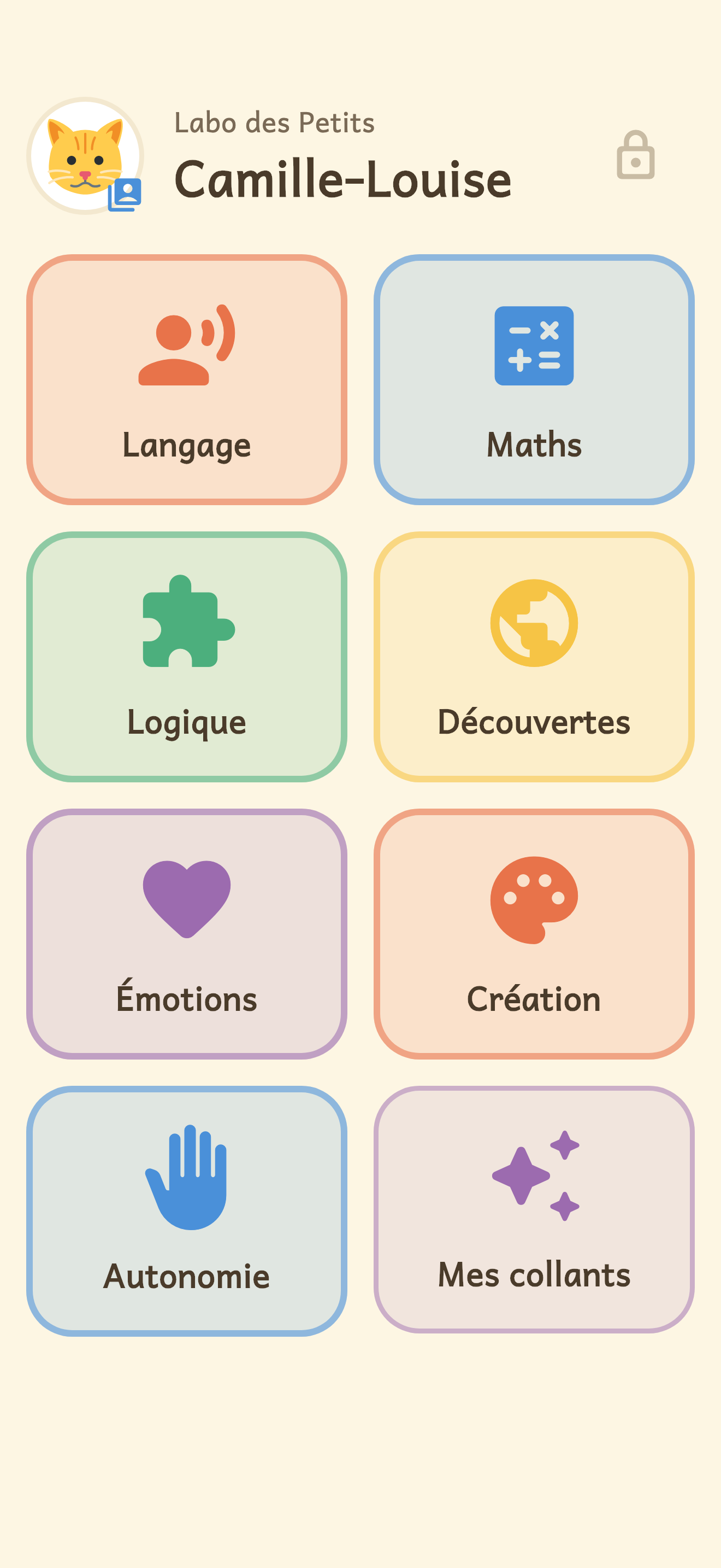 Labo des Petits home screen with game families and stickers